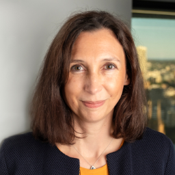 Portrait photo of a woman with brown hair